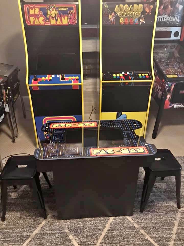 412 Game Cocktail Table Arcade with Chairs