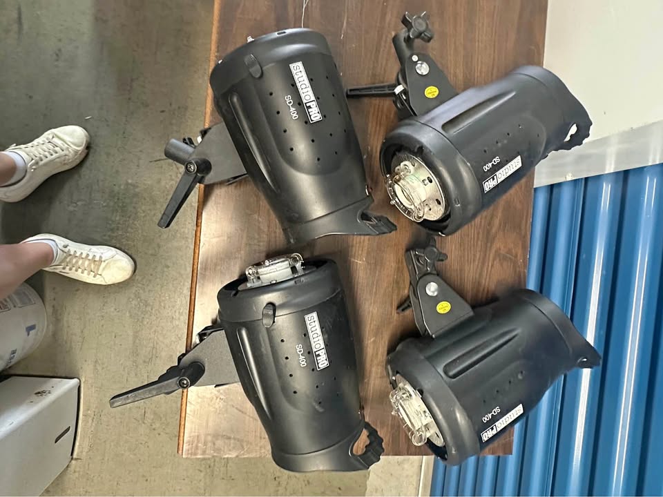 Studio Pro SD-400 Strobe Lights – 4 Units