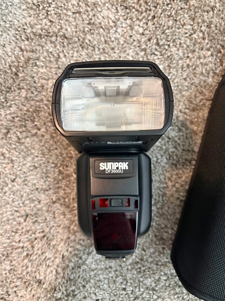 Universal Camera Flash – DSLR & Mirrorless
