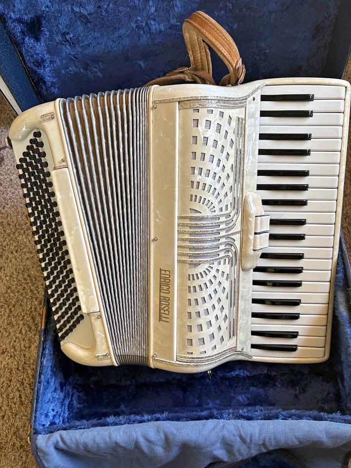 Enrico Roselli Pearl Accordion with Case