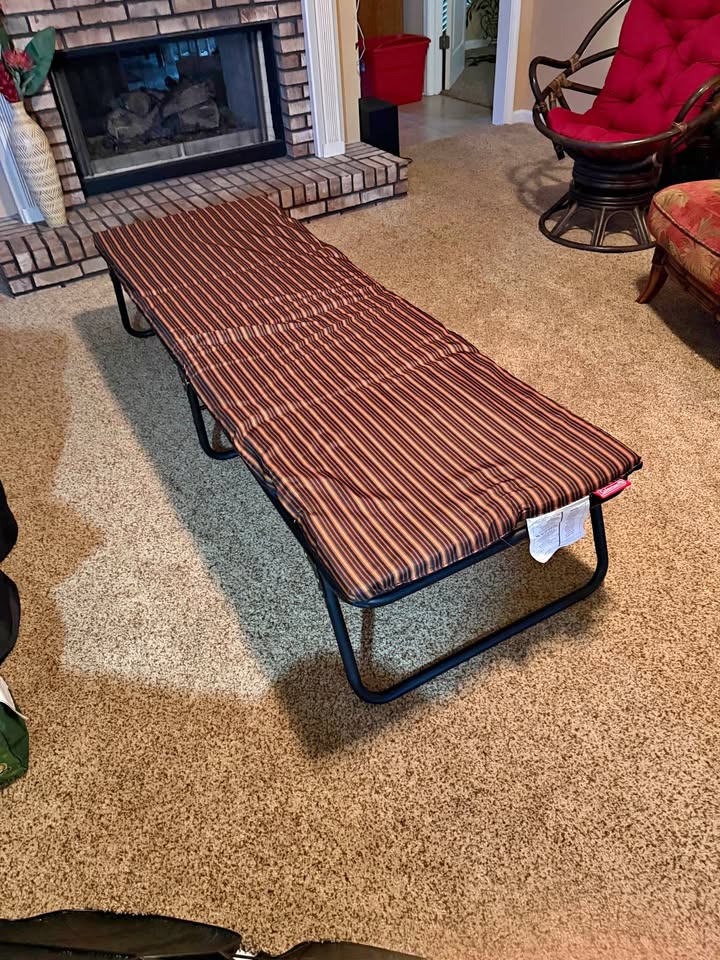 Coleman Comfort Smart Deluxe Folding Cot