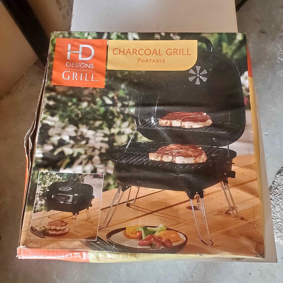 Portable Tailgate and Camping Grill