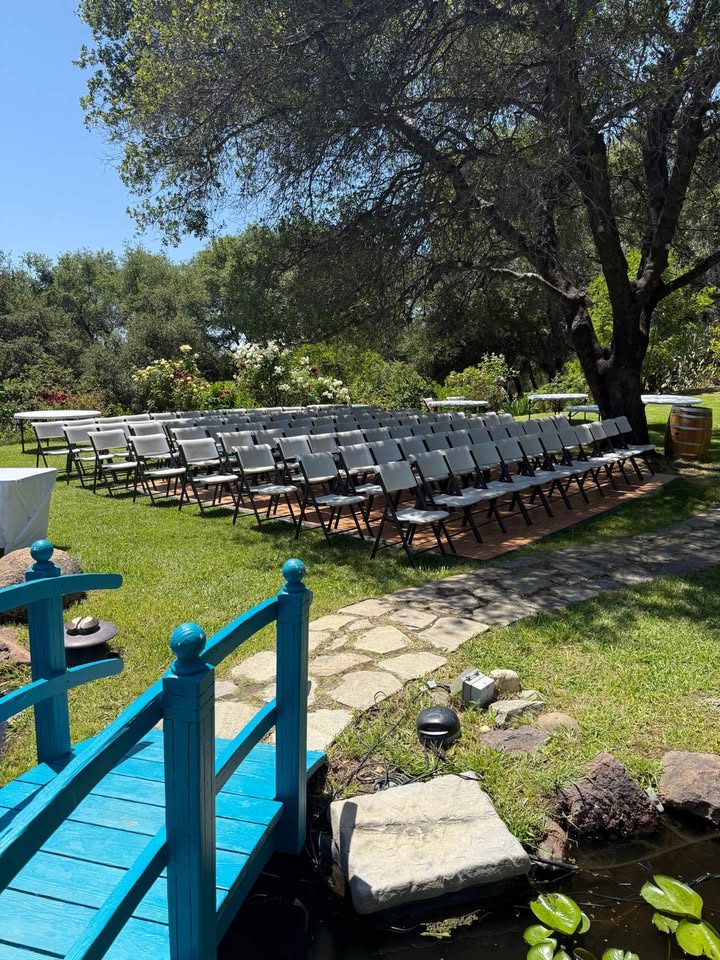 120 Outdoor Folding Chairs