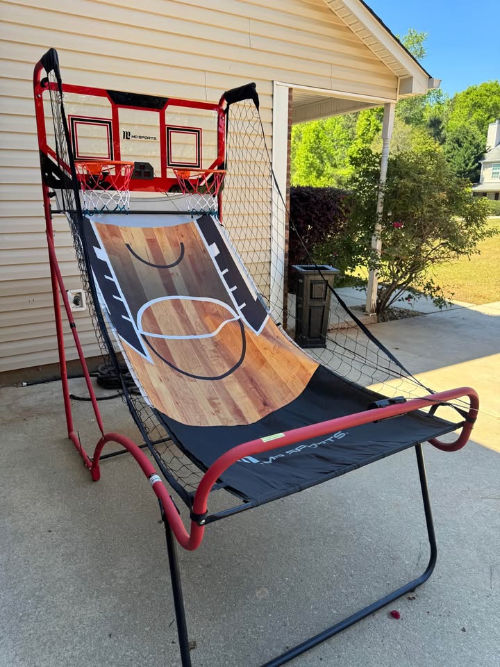 MD Sports 2-Player Basketball Arcade Game