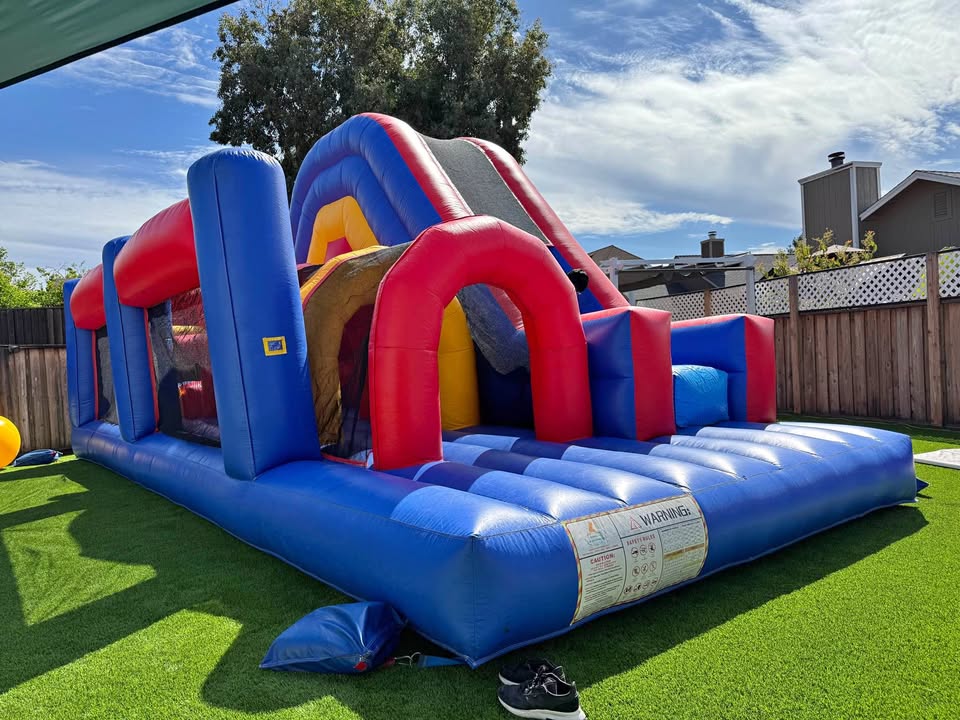Bounce House Obstacle Course
