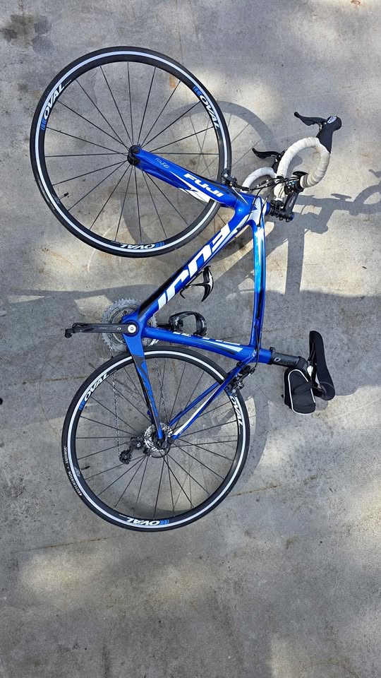 Fuji SL 2.3 Road Bike – 54cm Shimano 105