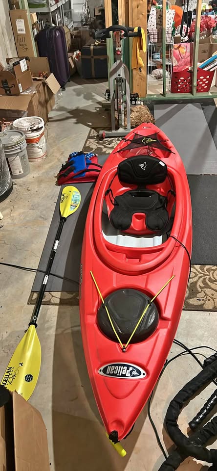 Pelican Kayak with Paddle