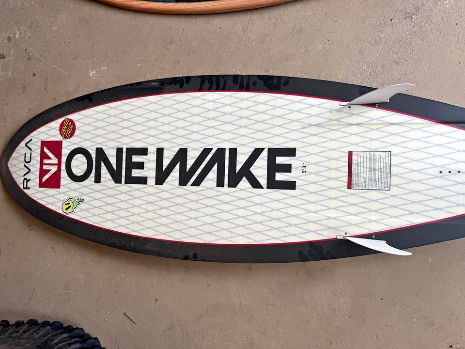 Wake Surfing Board
