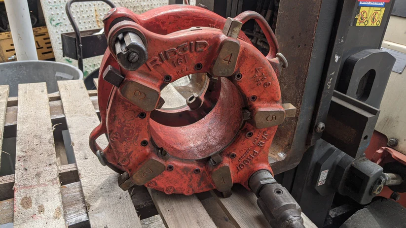 RIDGID Geared Pipe Threader – 4" to 6"