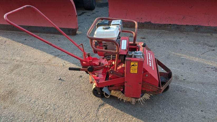 Van Dale Sidewalk Sweeper