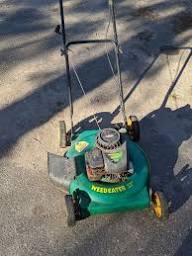 Older Gas Lawn Mower – Runs Perfectly