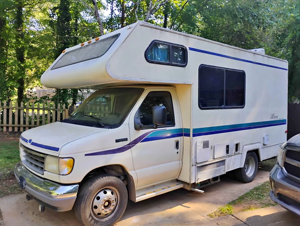 1995 Gulf Stream Ultra Class C RV